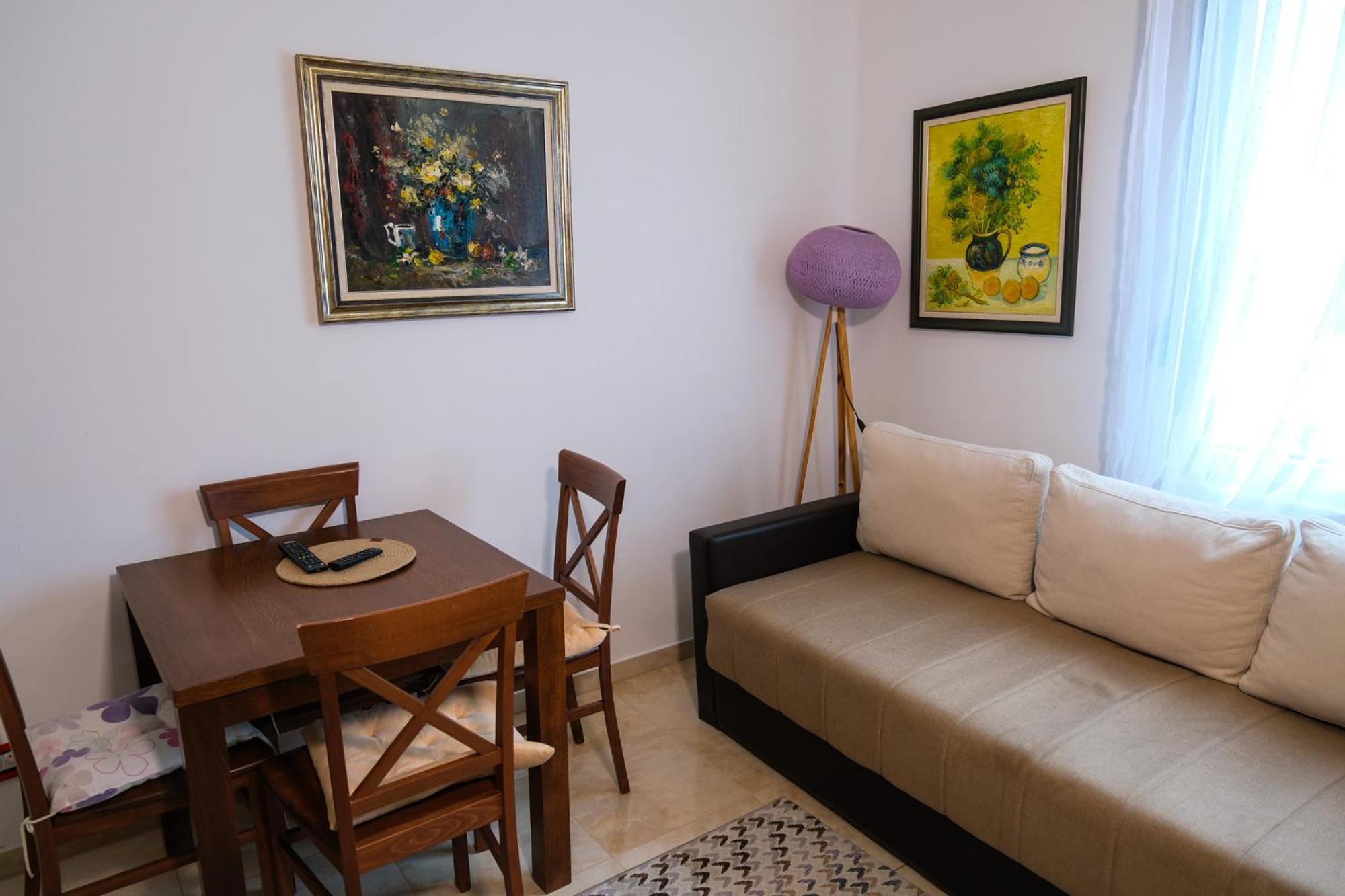 Qumi Apartments 蒂瓦特 外观 照片