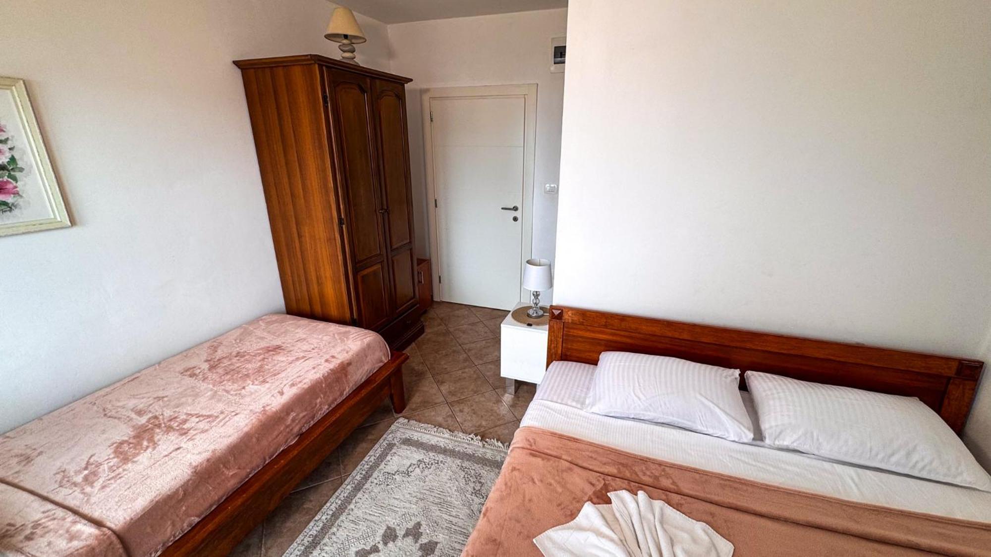 Qumi Apartments 蒂瓦特 外观 照片