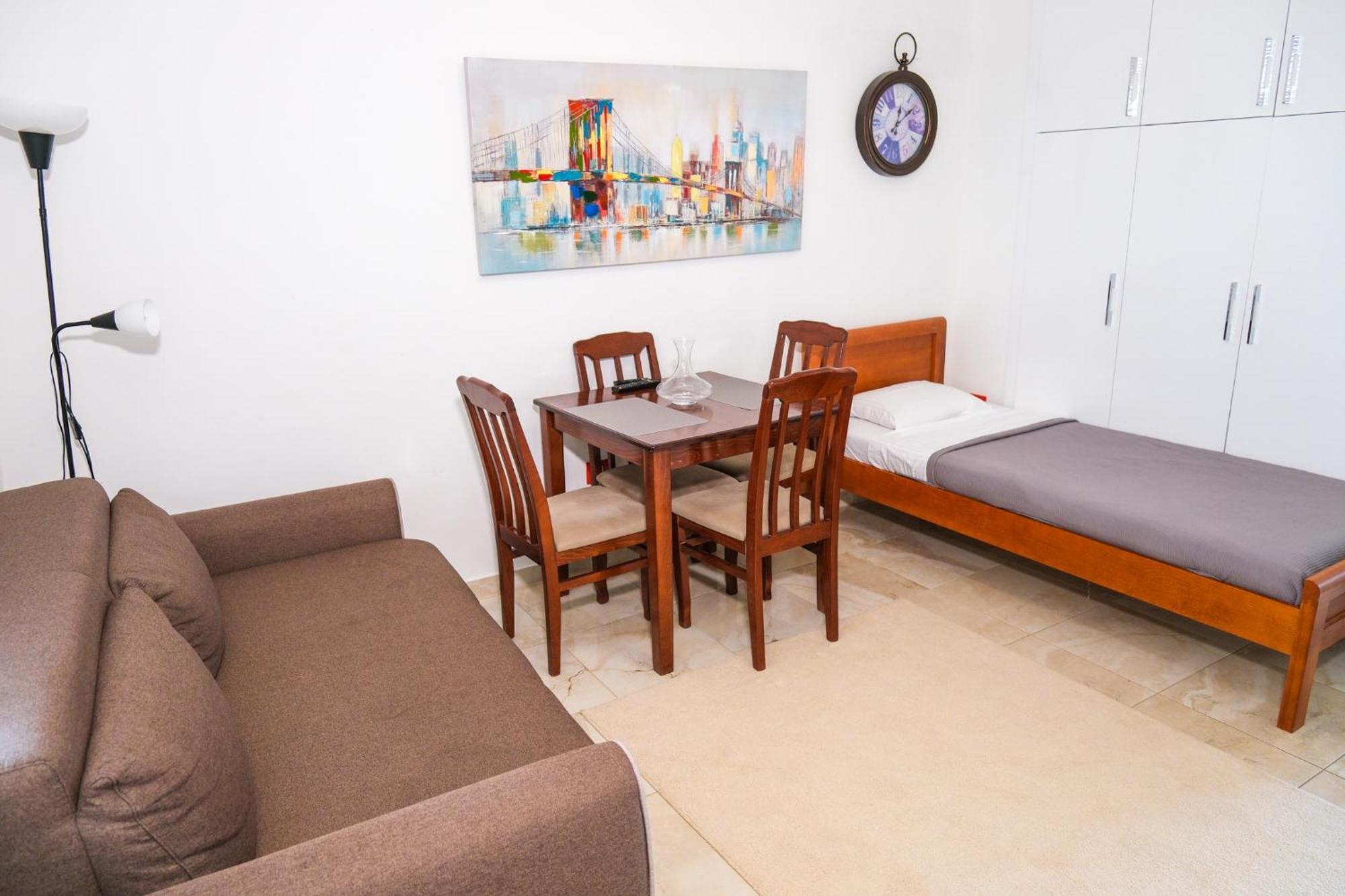 Qumi Apartments 蒂瓦特 外观 照片