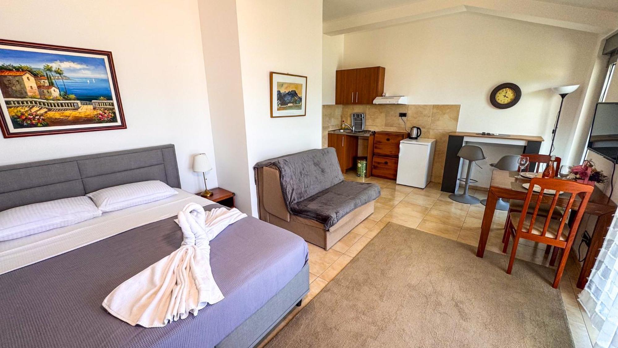 Qumi Apartments 蒂瓦特 外观 照片