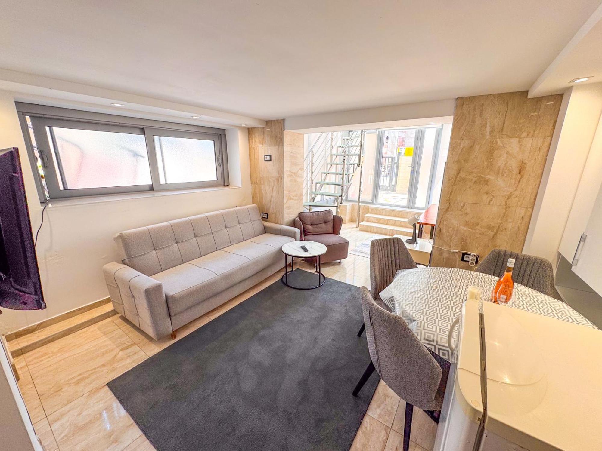 Qumi Apartments 蒂瓦特 外观 照片